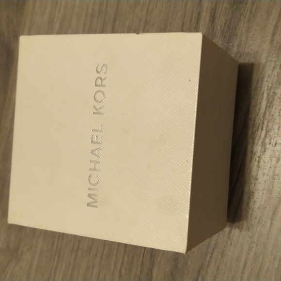 Watch - Picture 5 of 5